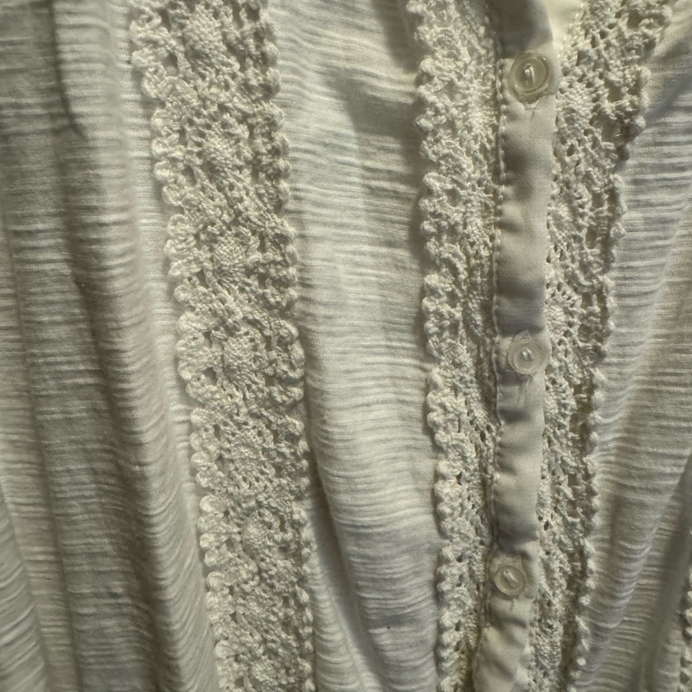 For Cynthia - Cream Sleeveless Blouse with Ruffled Mandarin Collar - Size Small - Picture 2 of 6
